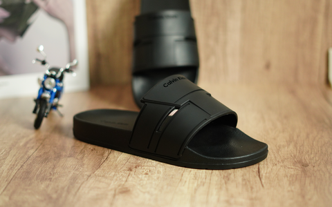 Call- Vin  Klein Rubber  Full Black - Dòng không lót