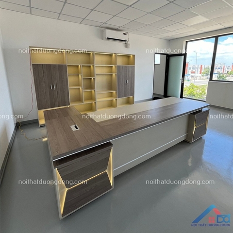 Bàn giám đốc - GĐ 99