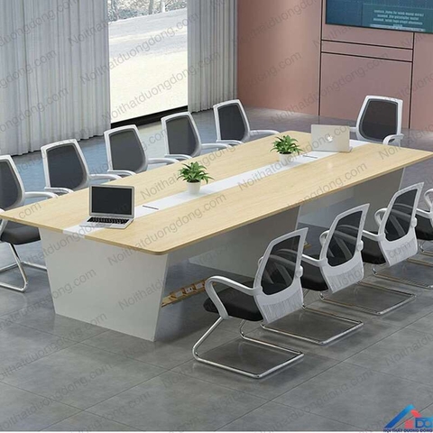 Bàn họp chân V 2m4 - BH 77