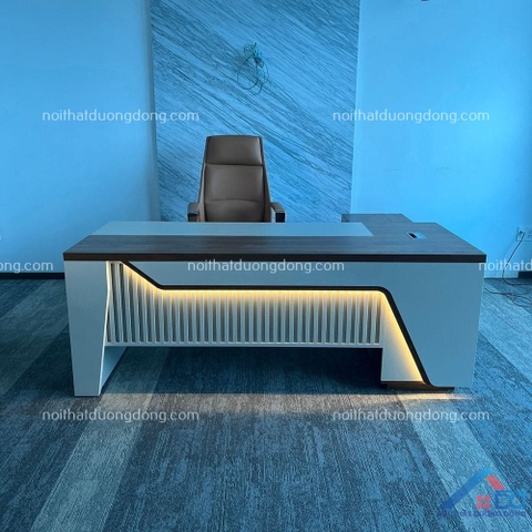 Bàn lãnh đạo cao cấp tại nội thất Dương Đông - GĐ 98