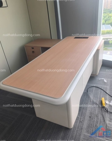 Bàn lãnh đạo cao cấp - GĐ 102