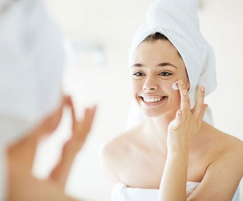 Hướng dẫn các bước chăm sóc da ban đêm đúng chuẩn spa