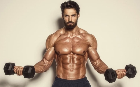 Top 5 bài tập cùng tạ đơn tạo cơ bụng 6 múi quyến rũ