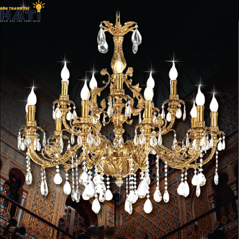 Đèn chùm phòng thờ tạo điểm nhấn cho không gian linh thiêng