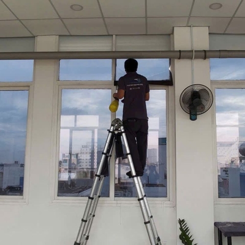 Thi công dán phim cách nhiệt nhà kính tại TP.HCM uy tín, nhanh chóng, giá rẻ