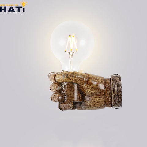 Đèn tường decor bàn tay nắm chặt