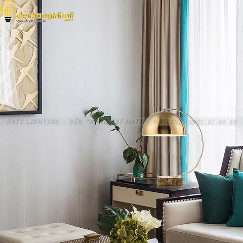 Đèn bàn hiện đại Ariade