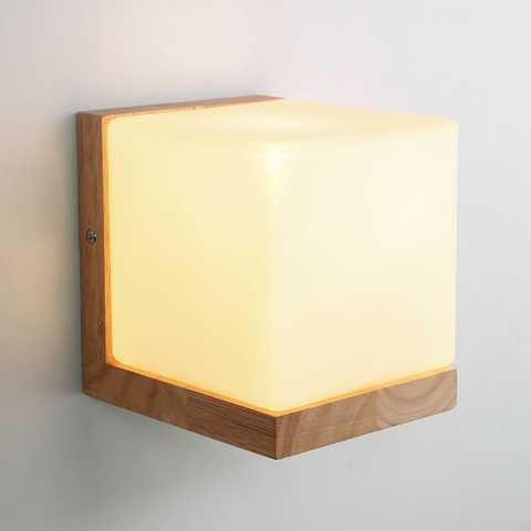 Đèn trang trí vách gỗ chao thủy tinh vuông VG001