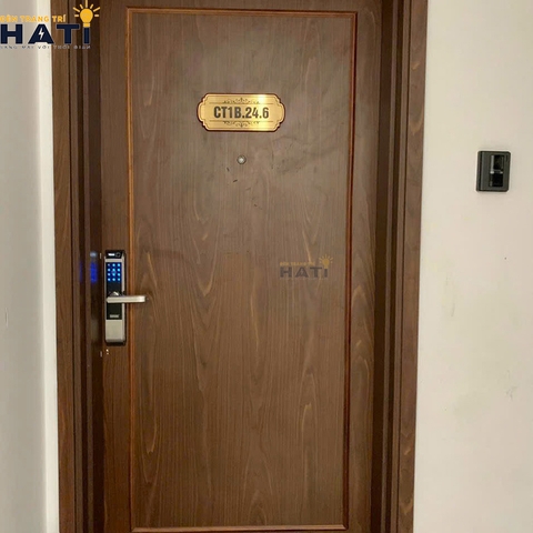 Khóa vân tay cửa gỗ Giovani GSL-C138F màu bạc