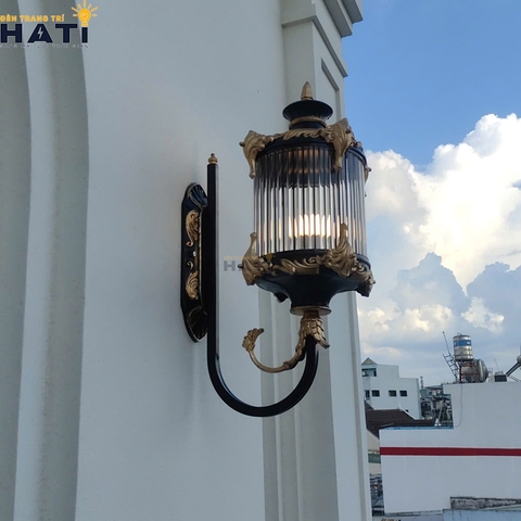 Đèn tường ngoài trời cổ điển Luca