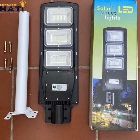Đèn đường năng lượng mặt trời liền thể chia khoang  120w