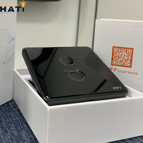 cong-tac-cam-ung-thong-minh-fpt-smart-home-athena-vuong-mau-den-2-nut-2