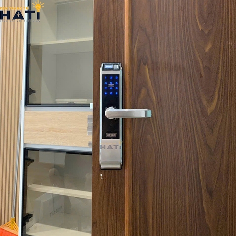 Khóa vân tay cửa gỗ Giovani GSL-C138F màu bạc
