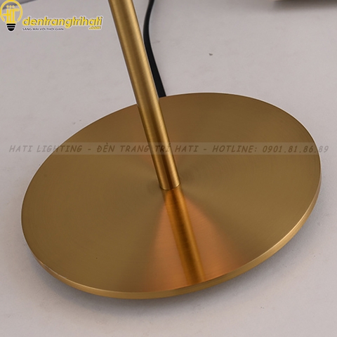 Đèn bàn hiện đại Accalia