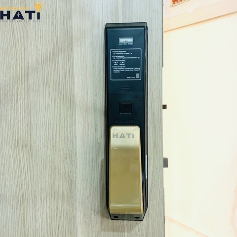 Khóa vân tay cửa gỗ Giovani GSL-K888BG màu đen vàng