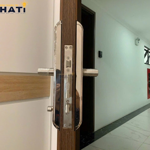 Khóa vân tay cửa gỗ Giovani GSL-C138F màu bạc