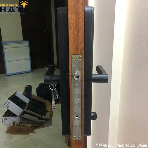 Khóa vân tay cửa gỗ Avolock AV 68