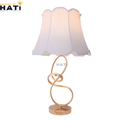 Đèn bàn hiện đại Carrick