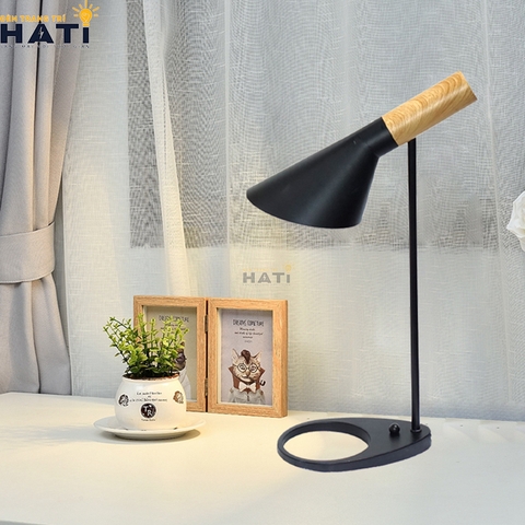 Đèn bàn hiện đại gỗ Akira - BHD005G