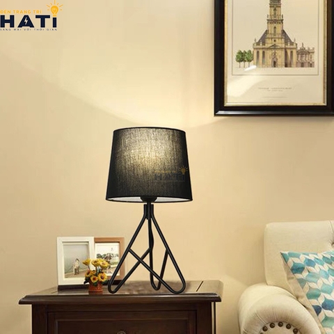 Đèn bàn hiện đại Momo - BHD003
