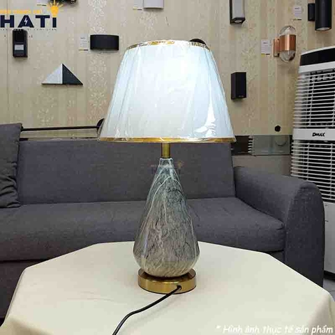 Đèn bàn trang trí phòng ngủ