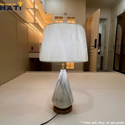 Đèn bàn tân cổ điển Matlin
