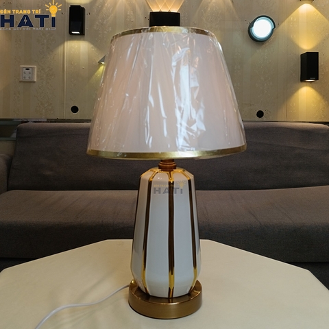 Đèn bàn tân cổ điển Watson