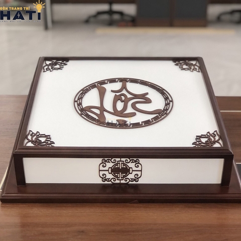 Đèn ốp gỗ chữ Lộc 3