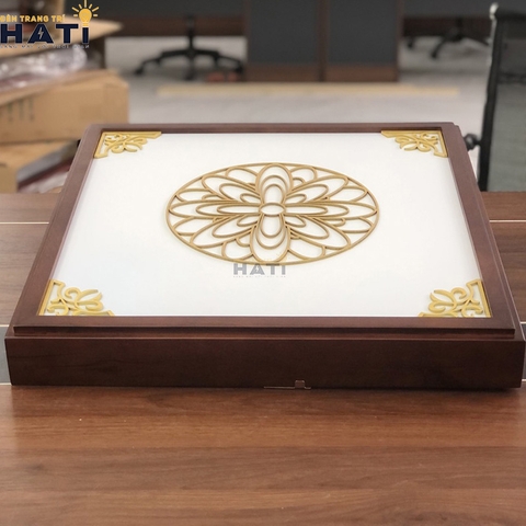 Đèn ốp gỗ Prain