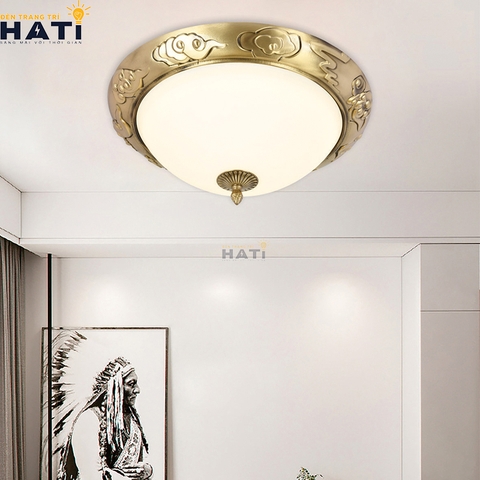 Đèn ốp tân cổ điển Xyler