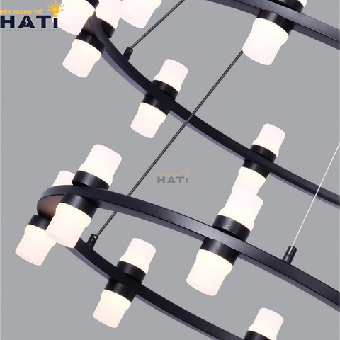Đèn thả decor Hilary phù hợp lắp đặt tại phòng khách chung cư, giúp không gian trở nên sang trọng và thu hút hơn.