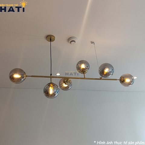 Đèn thả decor Nerina chất liệu kim loại và thủy tinh