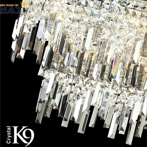 Đèn thả ngang Isavelle cao cấp phù hợp lắp đặt cho bàn ăn, nhà phố và căn hộ chung cư hiện đại. Thiết kế thanh lịch giúp không gian trở nên nổi bật và ấm cúng hơn. Ánh sáng lan tỏa hài hòa, tạo cảm giác dễ chịu khi sử dụng