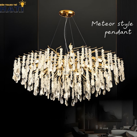 Đèn thả pha lê Bewin mang phong cách thanh lịch kết hợp pha lê cao cấp, giúp không gian phòng khách, bàn ăn hoặc khu vực sảnh trở nên nổi bật và đẳng cấp.