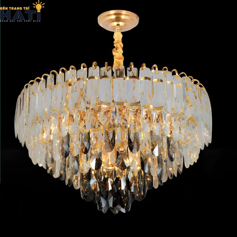 Đèn thả pha lê Elyndor cao cấp với các chi tiết pha lê lấp lánh, phù hợp trang trí phòng khách, bàn ăn hoặc không gian sang trọng