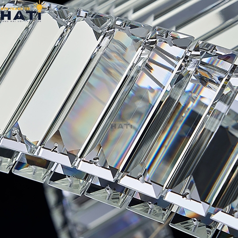 Đèn thả thông tầng Belvino là lựa chọn phù hợp cho khu vực cầu thang, giếng trời hoặc sảnh nhà, giúp không gian trở nên rộng mở và đẳng cấp hơn.