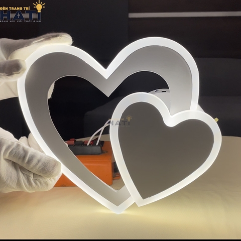 Đèn tường led trái tim Tiary