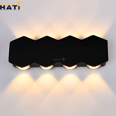 Đèn tường ngoài trời hiện đại Brylor màu đen 8 bóng sở hữu thiết kế mạnh mẽ, hiện đại, phù hợp chiếu sáng mặt tiền, sân vườn và lối đi ngoài trời