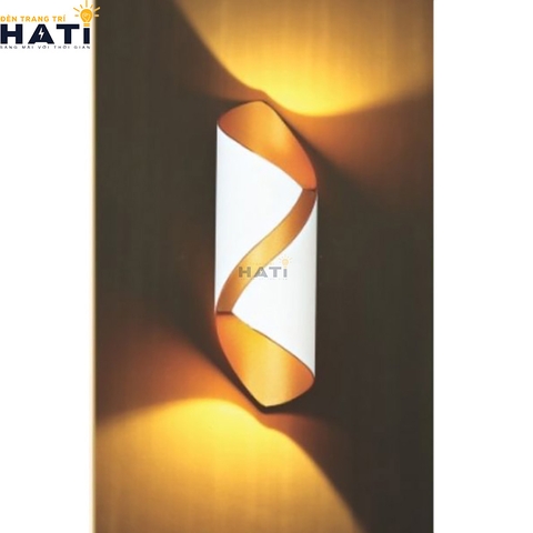 Đèn tường ngoài trời hiện đại Diamo trắng
