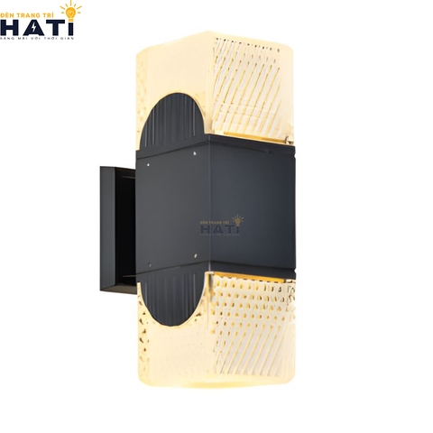 Sản phẩm đèn tường ngoài trời Huxley sử dụng công nghệ LED tiết kiệm điện, độ bền cao, mang đến ánh sáng ổn định và tăng tính thẩm mỹ cho không gian ngoại thất