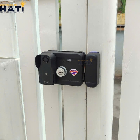 Khóa vân tay Hubert cửa cổng CC78 BLACK