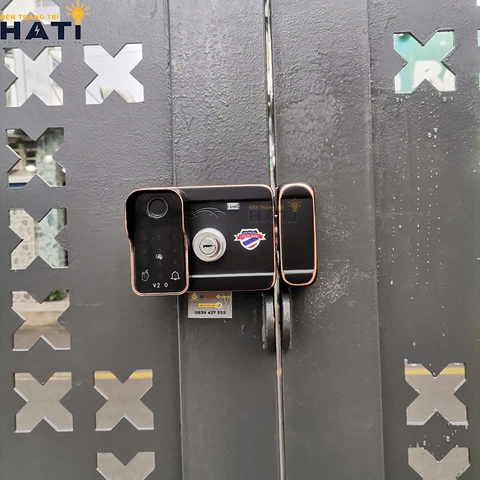 Khóa vân tay Hubert cửa cổng CC79 TITAN