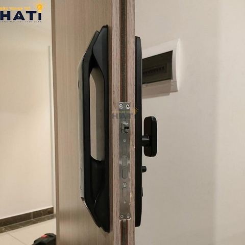 Khóa vân tay Hubert cửa gỗ CG26 Dark Gray