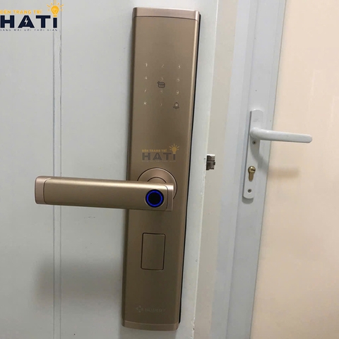 Khóa vân tay Hubert cửa gỗ CG61