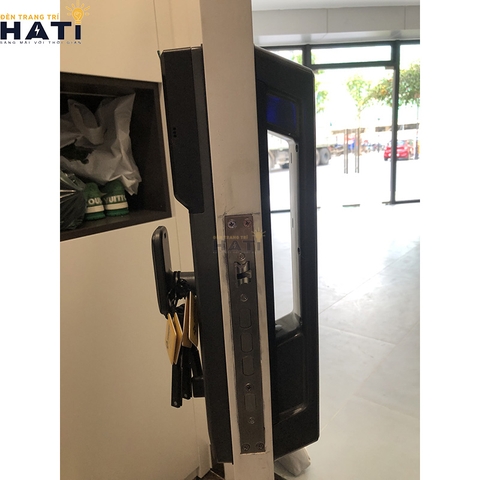 Khóa vân tay Hubert cửa gỗ CG69VF Black