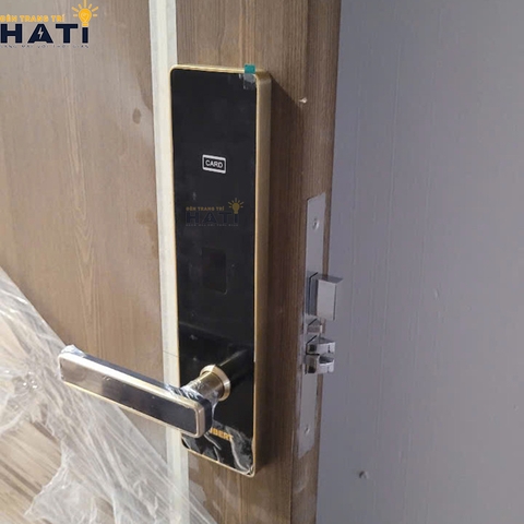 Khóa vân tay Hubert cửa khách sạn KSCG82