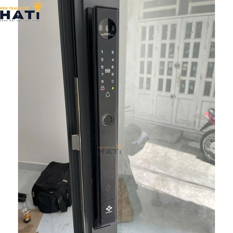 Khóa vân tay Hubert cửa nhôm CN78F