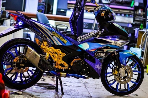 Dán decal xe máy có bị phạt không? Mức phạt chi tiết nhất