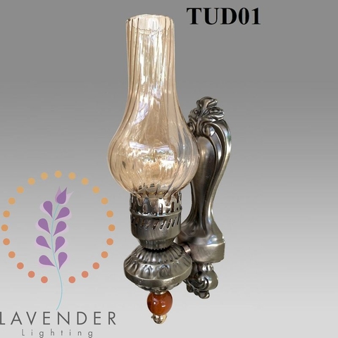 Đèn tường dáng đèn dầu