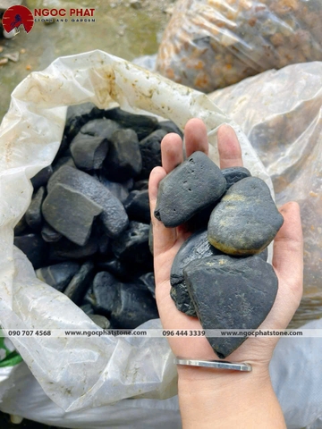 SỎI ĐEN SUỐI TỰ NHIÊN